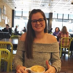 Meet your Posher, Emily